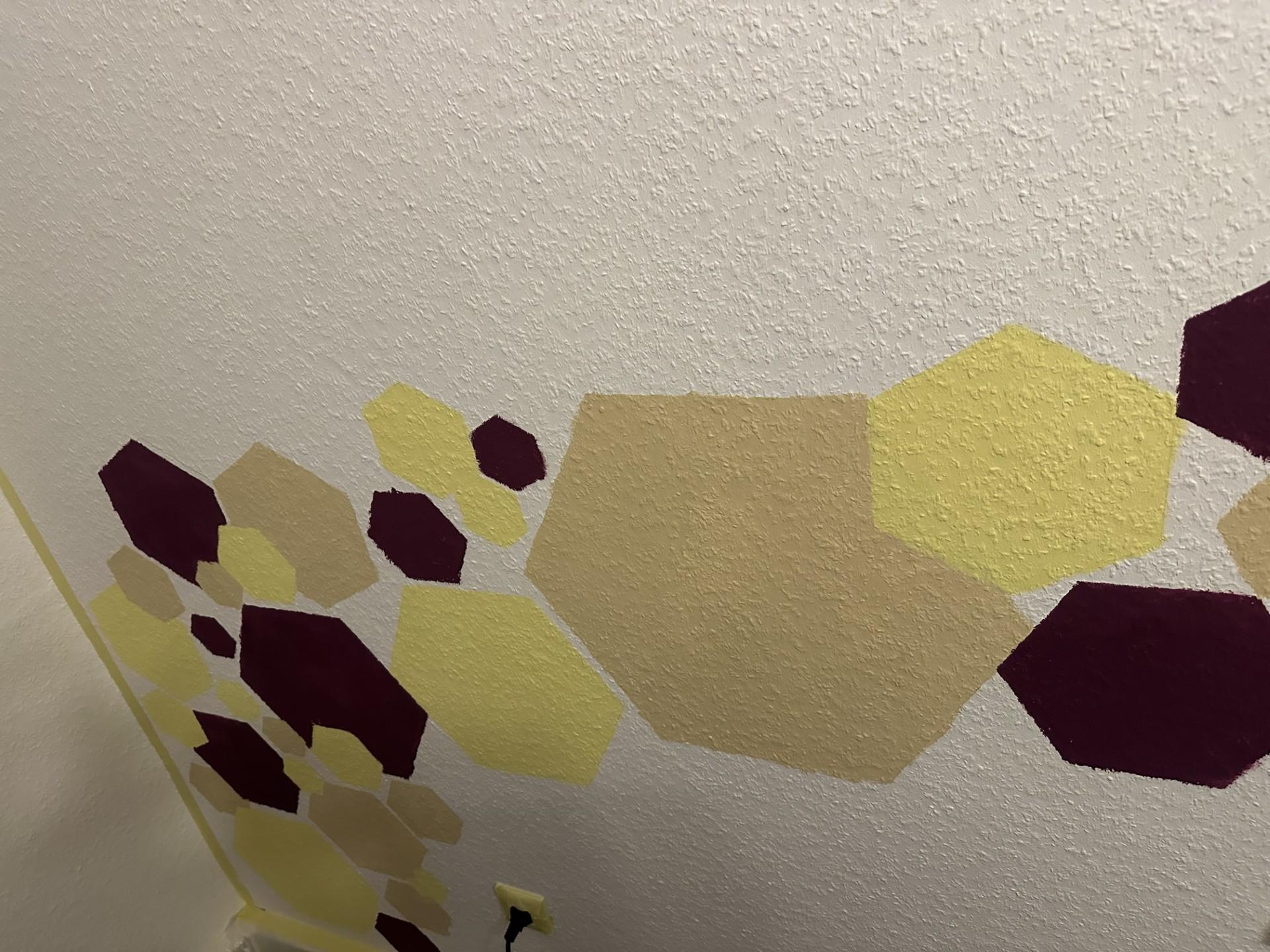 Geometrisches Wandbild aus sechseckigen 3D-Druck-Elementen in Gold, Beige und Bordeaux – 3D-Druck von 3D Druck Drong aus Espelkamp